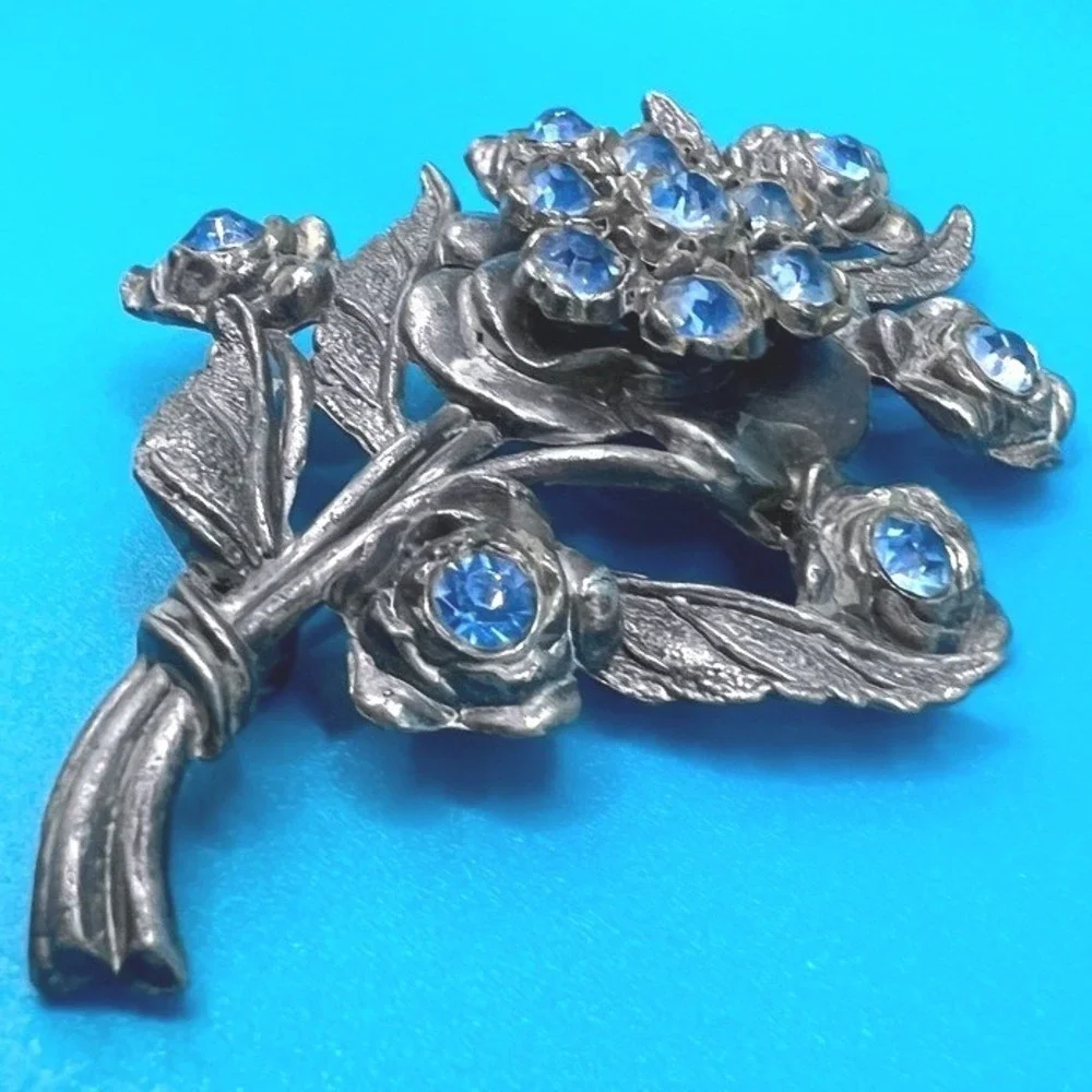 Vintage Little Nemo Pot Metal Brooch Large Blue Rhinestones Floral ‎ 3.25